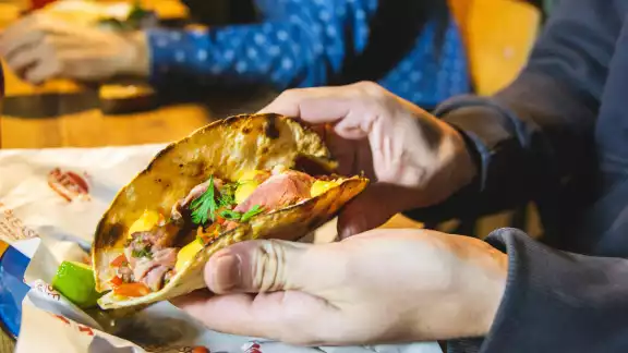 Tlaxcala rompe Récord Guinness por la mayor variedad de tacos de canasta