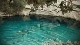 El cenote se encuentra en el patio de un predio en Sotuta