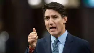 Justin Trudeau sostiene llamada con Donald Trump para  dialogar sobre aranceles 