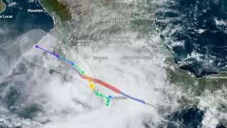 El Huracán John, de categoría 1, se encuentra frente a las costas de Michoacán y Guerrero