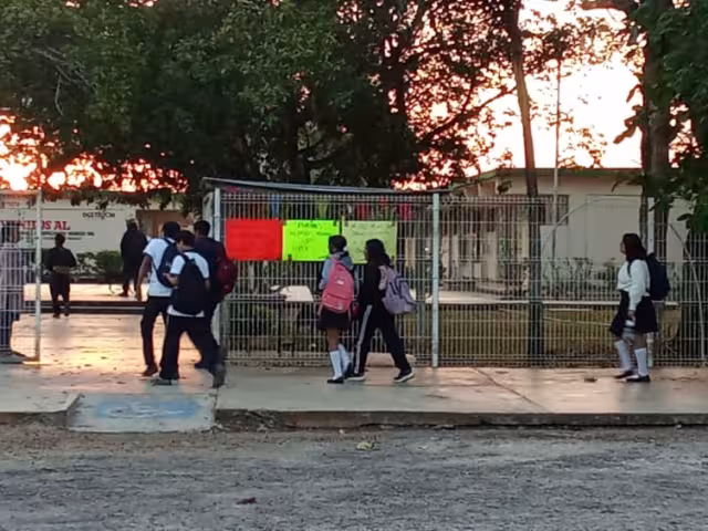 En la cabecera municipal es la tercera institución que regresa a clases