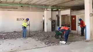 Constructores migran ante pagos incompletos de Pemex en Ciudad del Carmen