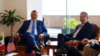 Ted Cruz se reúne con Juan Ramón de la Fuente en México: seguridad, comercio y agua del río Bravo en la agenda
