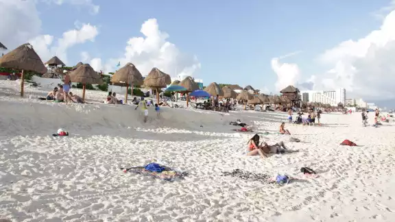 Las playas de Cancún son el mejor lugar para disfrutar de un ambiente tranquilo Las playas de Cancún son el mejor lugar para disfrutar de un ambiente tranquilo