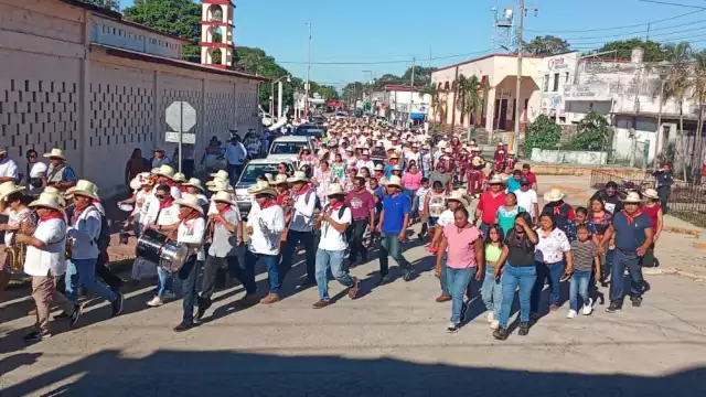 Es una explosión de color y sabor, una crónica viva de los usos y costumbres