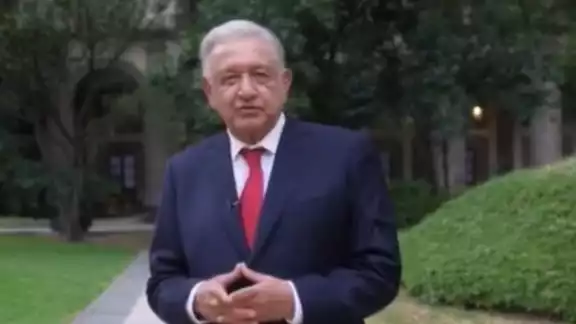 El presidente Andrés Manuel López Obrador, dirigió un mensaje a los maestros y les agradeció por su labor El presidente Andrés Manuel López Obrador, dirigió un mensaje a los maestros y les agradeció por su labor