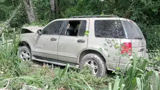 Malas condiciones de la carretera Escárcega-Chetumal provocan dos accidentes 