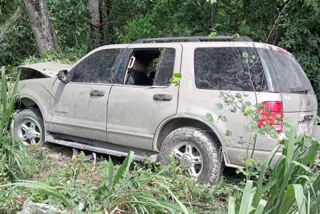 Dos incidentes vehiculares ocurrieron en la carretera federal Escárcega–Chetumal debido al exceso de velocidad y las malas condiciones de la vía.