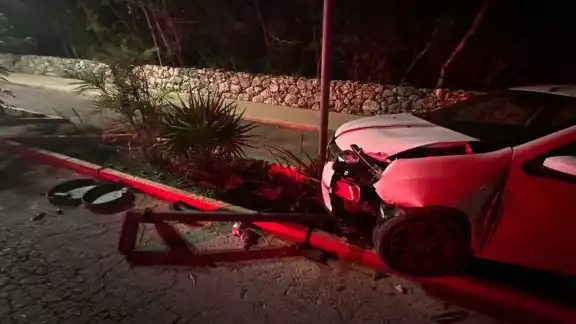 En el incidente no se reportaron personas lesionadas, solo daños materiales En el incidente no se reportaron personas lesionadas, solo daños materiales