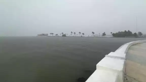 Autoridades locales han implementado el “Operativo Tormenta”, que consiste en la limpieza de calles y el desazolve de alcantarillas por los efectos de la Tormenta Tropical 'Nadine' Autoridades locales han implementado el “Operativo Tormenta”, que consiste en la limpieza de calles y el desazolve de alcantarillas por los efectos de la Tormenta Tropical 'Nadine'