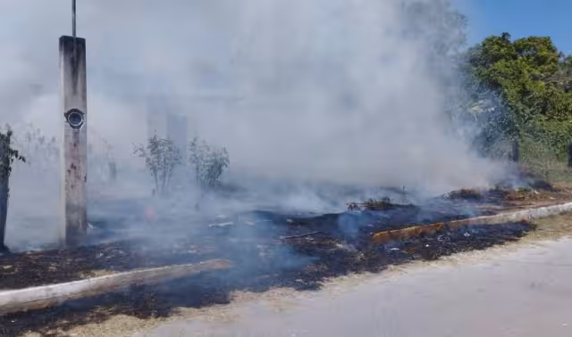 Duró una hora el incendio en Escárcega hasta que fue sofocado
