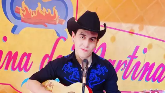 Amigo de Julián Figueroa revela que iba a ver al joven el día de su fallecimiento Amigo de Julián Figueroa revela que iba a ver al joven el día de su fallecimiento