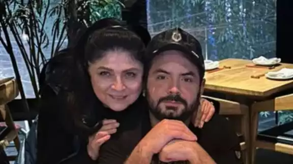 Victoria Ruffo regaña a Vadhir Derbez por burlarse de José Eduardo Victoria Ruffo regaña a Vadhir Derbez por burlarse de José Eduardo
