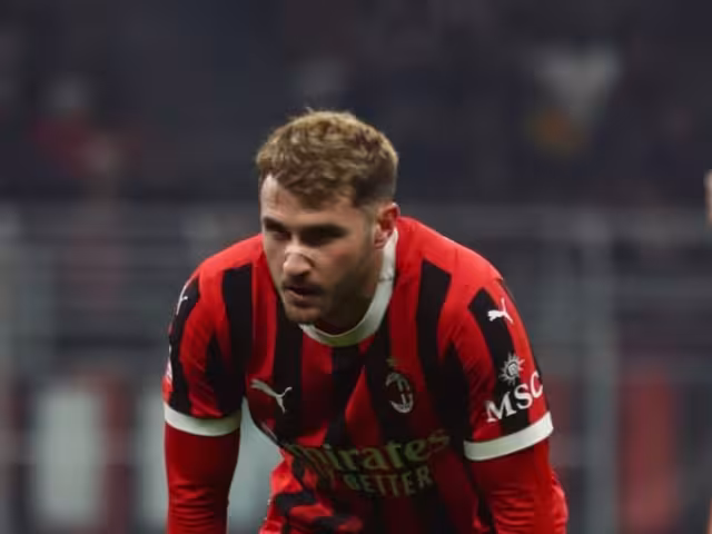 Santiago Giménez le anota a su ex el Feyenoord; el Milan queda eliminado de Champions League