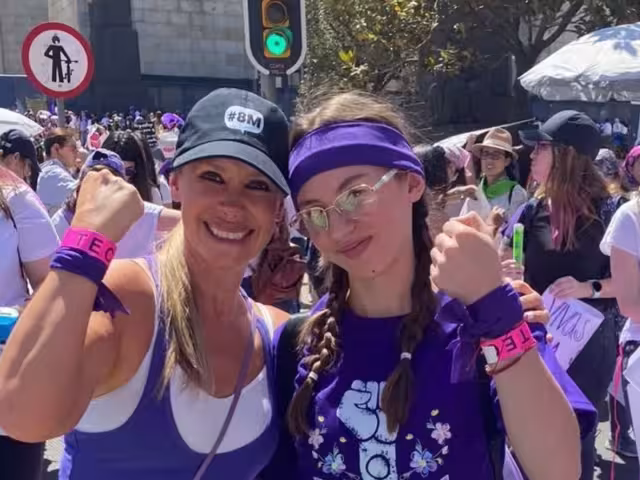 Ginny Hoffman le muestra su apoyo a Alexa, tras la reducción de sentencia de Héctor Parra