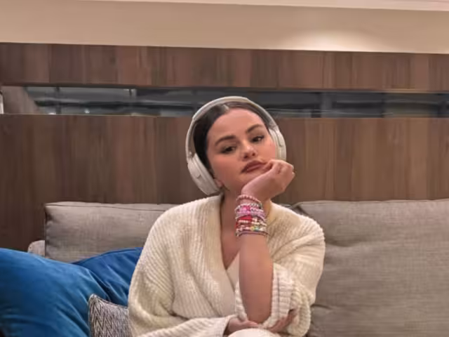 Selena Gomez rompe en llanto al ver las deportaciones de niños migrantes a México