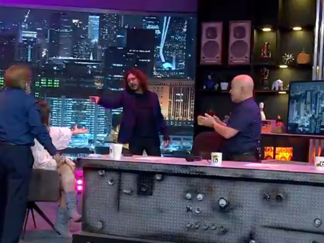 Óscar Burgos y Tony Balardi casi llegan a los golpes durante un programa en vivo