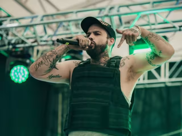 Emiliano Aguilar revela que le dolió no ser invitado a la boda de Ángela Aguilar y Christian Nodal