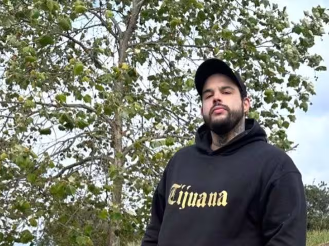 Emiliano Aguilar rompe el silencio y se lanza en contra de Grupo Frontera por supuesto apoyo a Trump