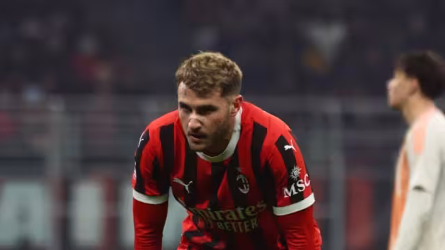 Santiago Giménez le anota a su ex el Feyenoord; el Milan queda eliminado de Champions League