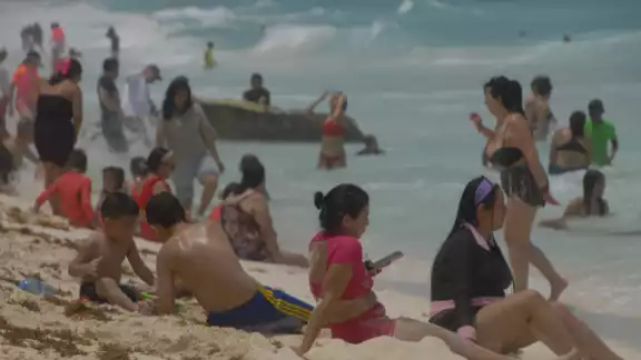 Debido a la temporada de vacaciones, las playas cerrarán dos horas después Debido a la temporada de vacaciones, las playas cerrarán dos horas después