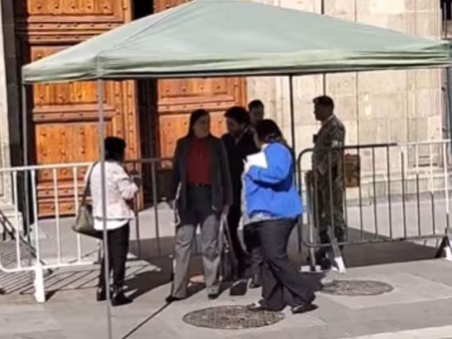Edna Elena Vega, Ariadna Montiel, Marath Bolaños y Citlalli Hernández, a su salida de Palacio Nacional tras su reunión con la presidenta Claudia Sheinbaum