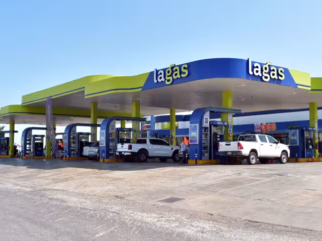 Piden que el precio de la gasolina verde baje más