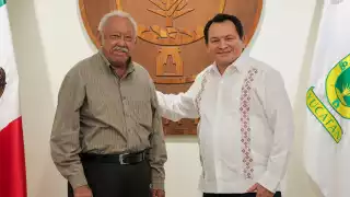 Joaquín Díaz Mena nombra a  Antonio González Cetina como nuevo Director del Cereso de Mérida