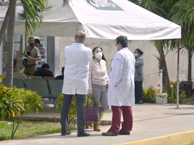 Quintana Roo cuenta con 7 mil 302 profesionales, de los que el 23 por ciento son doctores, quienes aparte de vocación tienen un compromiso con la sociedad