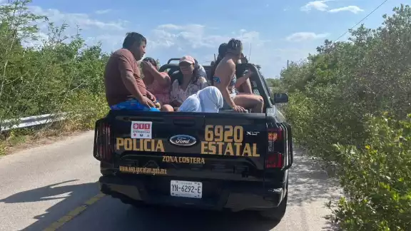 Elementos de la SSP auxiliaron a la familia tras haber quedado varada Elementos de la SSP auxiliaron a la familia tras haber quedado varada