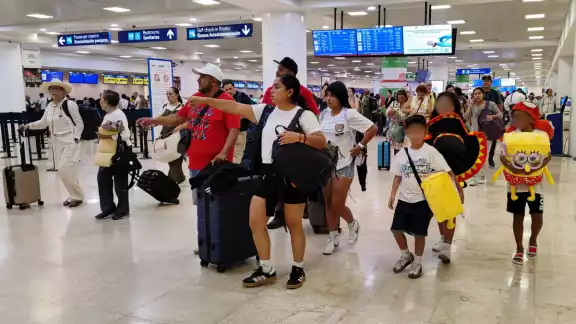 Familia colombiana tuvo las “mejores vacaciones de su vida” en Cancún a pesar del huracán “Helene”
