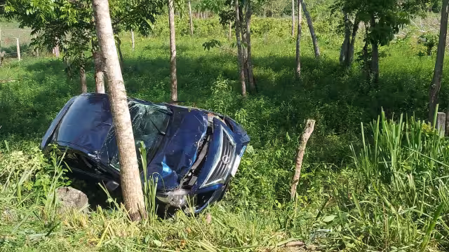 SPSC atiende percance vehicular en ejido Haro