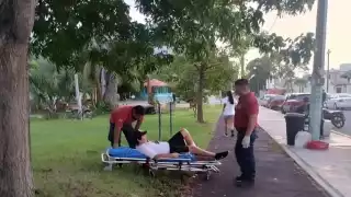 El hombre lesionado fue trasladado para recibir atención médica especializada.