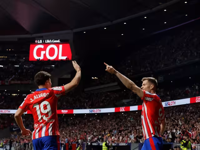 El Atlético de Madrid goleó y mantiene vivo el sueño de ser campeón.