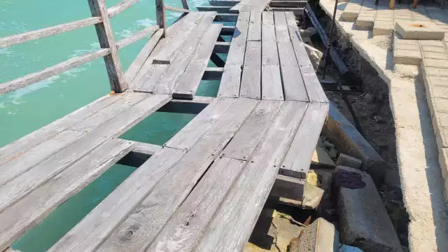 La caleta se ha convertido en lugar para emborracharse