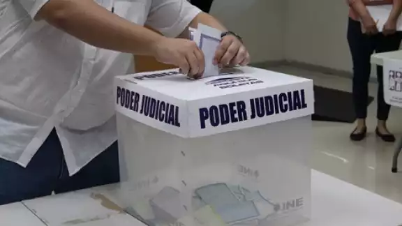 Las casillas para la Elección Judicial 2025 abren a las 8:00 a.m. en todo México y la Península de Yucatán. Las casillas para la Elección Judicial 2025 abren a las 8:00 a.m. en todo México y la Península de Yucatán.