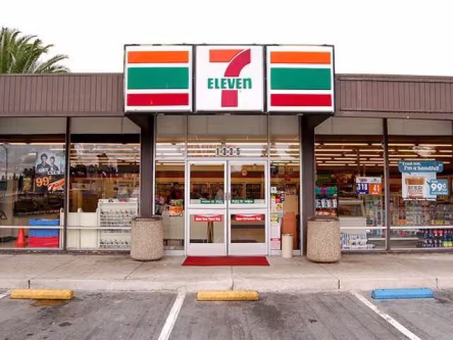 ¿Quién es la influencer en riesgo de perder su embarazo por agresión en el 7 Eleven?