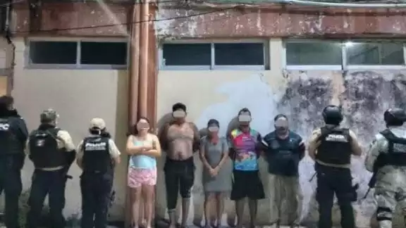 Cinco personas son detenidas por presunto narcomenudeo en la colonia Restitos de las Pilas Cinco personas son detenidas por presunto narcomenudeo en la colonia Restitos de las Pilas