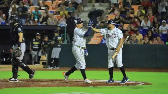 Tigres vino de atrás en el marcador para vencer a Leones