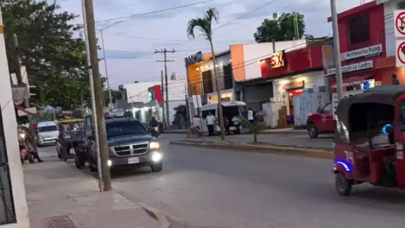 Un transformador en la avenida Constituyentes fue el causante del apagón.