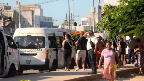 De acuerdo con autoridades estatales, algunos operadores circulan sin documentación De acuerdo con autoridades estatales, algunos operadores circulan sin documentación