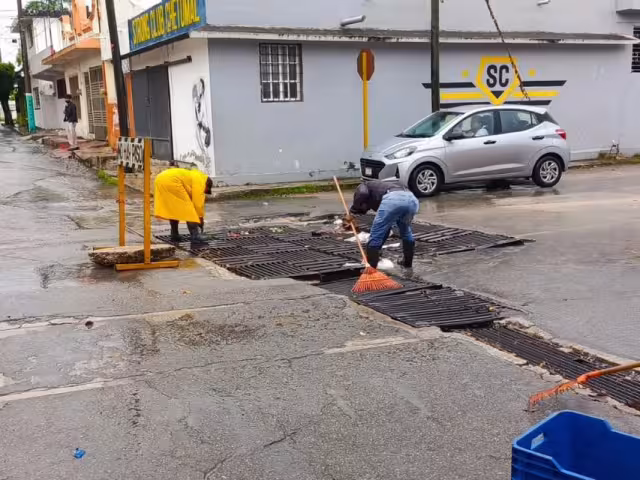 Estragos ocasionados por el canal de Baja Presión en Chetumal