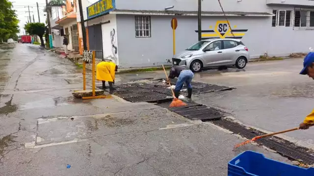 Estragos ocasionados por el canal de Baja Presión en Chetumal