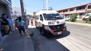 Combi  atropella a peatón y lo deja malherido  en Colonia Manigua de Ciudad del Carmen  