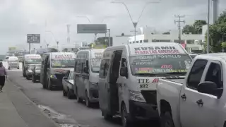 Usuarios de transporte público de Cancún se quejan de nulos  operativos del IMOVEQROO contra choferes de combis