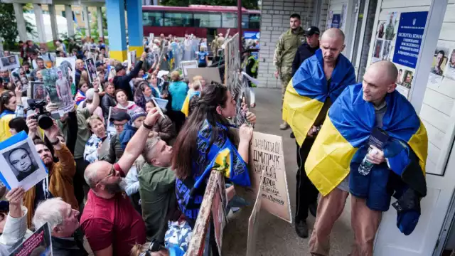Los liberados se encuentran actualmente en Bielorrusia, donde reciben asistencia médica y apoyo psicológico.
