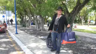 Viaje de reflexión: Eugenio, turista argentino     se despide de Cancún tras unas merecidas vacaciones     