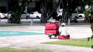 Laurie, la turista francesa que pasó la Nochebuena sola en el aeropuerto de Cancún
