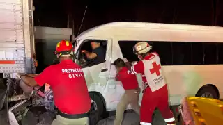 Fuerte accidente en carretera federal 307 deja una persona lesionada de gravedad