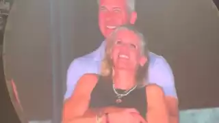 Andy Byron se disculpa y su esposa “se quita el apellido”; este es el Lado B de la tragedia del CEO de Astronomer en Coldplay